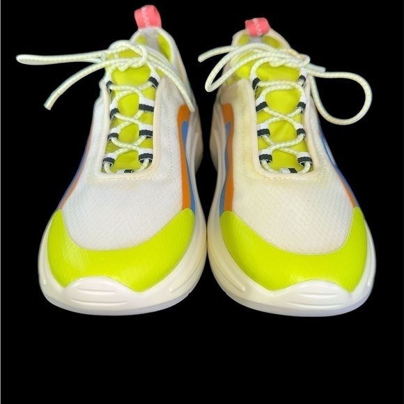 Steve Madden Colourblock Lace-Up Sneakers with Pull-Tabs Women’s Size: 6M - Picture 4 of 8